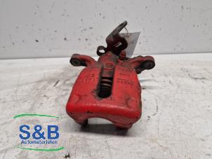 Gebruikte Remklauw (Tang) links-achter Seat Leon SC (5FC) 2.0 TDI FR 16V Prijs € 50,00 Margeregeling aangeboden door Schaap & Bron