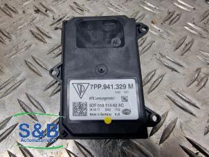 Gebruikte Module bochtverlichting Audi Q3 (8UB/8UG) 1.4 TFSI 16V Prijs € 70,00 Margeregeling aangeboden door Schaap & Bron