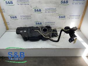 Gebruikte Brandstoftank Volkswagen Polo VI (AW1) 1.0 TSI 12V Prijs € 78,00 Margeregeling aangeboden door Schaap & Bron