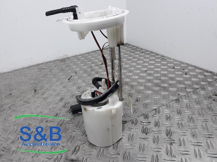 Gebruikte Brandstofpomp module Audi Q3 (8UB/8UG) 1.4 TFSI 16V Prijs € 65,00 Margeregeling aangeboden door Schaap & Bron