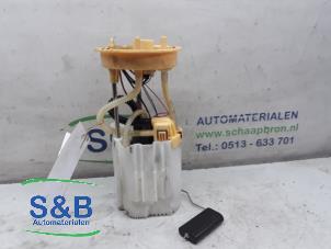 Gebruikte Tank element Pomp Volkswagen Caddy Combi IV 2.0 TDI 75 Prijs € 100,00 Margeregeling aangeboden door Schaap & Bron