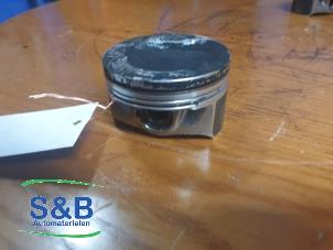 Gebruikte Zuiger Audi A3 (8V1/8VK) 1.8 16V TFSI Quattro Prijs € 50,00 Margeregeling aangeboden door Schaap & Bron