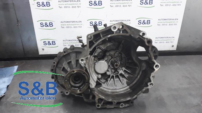 Gebruikte Versnellingsbak Volkswagen Golf IV (1J1) 1.4 16V Prijs € 125,00 Margeregeling aangeboden door Schaap & Bron
