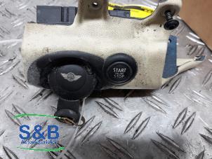 Gebruikte Start/Stop schakelaar BMW Mini One/Cooper (R50) 1.4 16V One Prijs € 40,00 Margeregeling aangeboden door Schaap & Bron