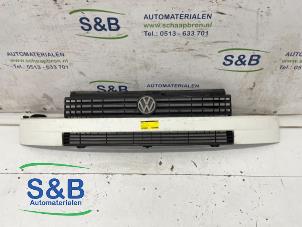 Gebruikte Grille Volkswagen Transporter/Caravelle T4 1.9 D,Caravelle Prijs € 75,00 Margeregeling aangeboden door Schaap & Bron