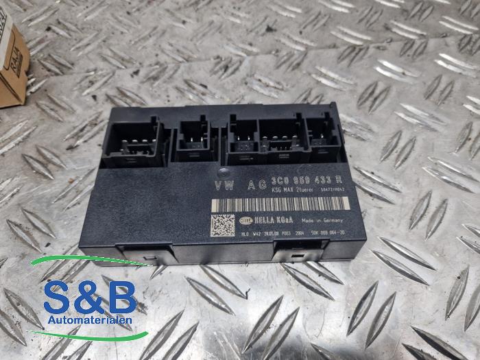Gebruikte Computer Body Control Volkswagen Passat Variant (3C5) 1.9 TDI Prijs € 40,00 Margeregeling aangeboden door Schaap & Bron