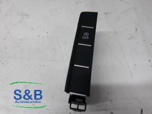 Gebruikte Start/Stop schakelaar Volkswagen Passat Variant (3G5) 1.6 TDI 16V Prijs € 20,00 Margeregeling aangeboden door Schaap & Bron