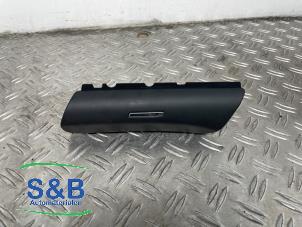 Gebruikte Asbak achter Porsche Cayenne II (92A) 4.2 S Diesel V8 32V Prijs € 30,00 Margeregeling aangeboden door Schaap & Bron