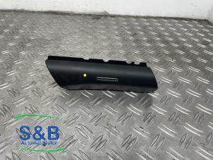 Gebruikte Asbak achter Porsche Cayenne II (92A) 4.2 S Diesel V8 32V Prijs € 30,00 Margeregeling aangeboden door Schaap & Bron