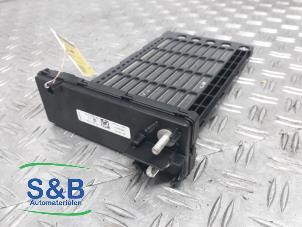 Gebruikte Element Kachelverwarming Porsche Cayenne II (92A) 4.2 S Diesel V8 32V Prijs € 75,00 Margeregeling aangeboden door Schaap & Bron