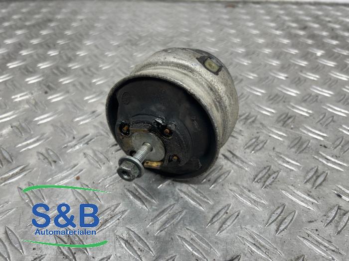 Gebruikte Motorrubber Audi A4 Avant (B6) 2.4 V6 30V Prijs € 40,00 Margeregeling aangeboden door Schaap & Bron