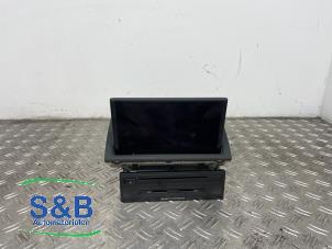 Gebruikte Display Multi Media regelunit Audi A3 Sportback (8VA/8VF) 1.4 TFSI 16V Prijs € 599,00 Margeregeling aangeboden door Schaap & Bron