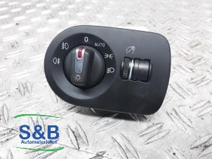 Gebruikte Licht Schakelaar Seat Leon (1P1) 1.8 TSI 16V Prijs € 50,00 Margeregeling aangeboden door Schaap & Bron