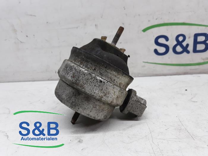 Gebruikte Motorsteun Audi A4 Avant (B7) 2.0 TDI 16V Prijs € 60,00 Margeregeling aangeboden door Schaap & Bron