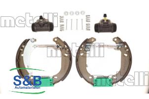 Nieuwe Remschoenset Peugeot 206 Prijs € 139,63 Inclusief btw aangeboden door Schaap & Bron