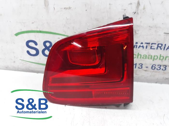 Gebruikte Achterlicht rechts Volkswagen Tiguan (5N1/2) 1.4 TSI 16V 4Motion Prijs € 29,99 Margeregeling aangeboden door Schaap & Bron