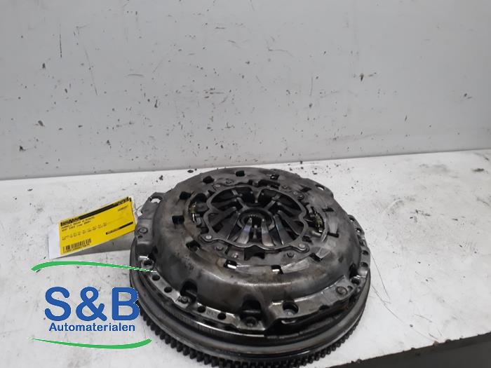 Gebruikte Dubbele massa vliegwiel Seat Exeo (3R2) 2.0 TSI 16V Prijs € 150,00 Margeregeling aangeboden door Schaap & Bron