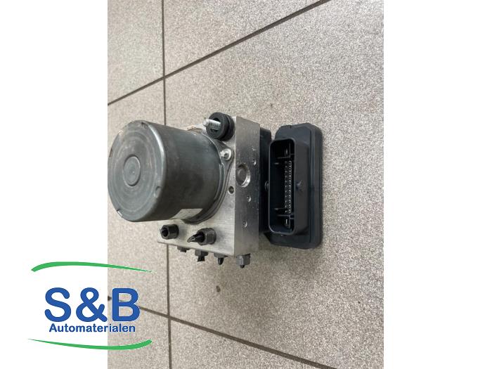 Gebruikte ABS Pomp Citroen C4 Cactus (0B/0P) 1.2 PureTech 110 12V Prijs € 165,00 Margeregeling aangeboden door Schaap & Bron