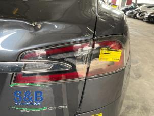 Gebruikte Achterlicht rechts Tesla Model S 70 Prijs € 300,00 Margeregeling aangeboden door Schaap & Bron