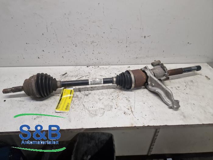 Gebruikte Steekas rechts-voor Citroen C4 Cactus (0B/0P) 1.2 PureTech 110 12V Prijs € 90,00 Margeregeling aangeboden door Schaap & Bron
