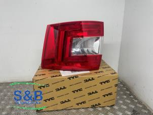 Nieuwe Achterlicht rechts Skoda Octavia (5EAA) 1.2 TSI 16V Prijs € 119,79 Inclusief btw aangeboden door Schaap & Bron