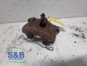 Gebruikte Remklauw (Tang) links-achter Ford Focus C-Max 1.6 16V Prijs € 25,00 Margeregeling aangeboden door Schaap & Bron