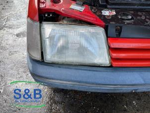 Gebruikte Rechter Koplamp Peugeot 205 II (20A/C) 1.4 Prijs € 30,00 Margeregeling aangeboden door Schaap & Bron