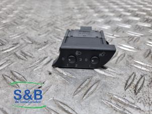 Gebruikte Licht Schakelaar Seat Exeo (3R2) 2.0 TSI 16V Prijs € 20,00 Margeregeling aangeboden door Schaap & Bron