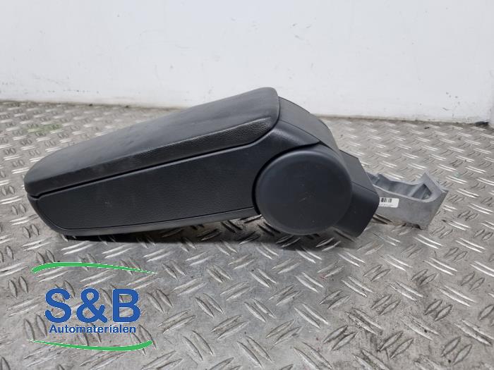 Armleuning van een Seat Exeo (3R2) 2.0 TSI 16V 2009
