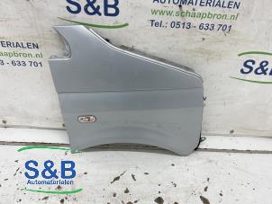 Gebruikte Voorscherm rechts Volkswagen Transporter T5 1.9 TDi Prijs € 65,00 Margeregeling aangeboden door Schaap & Bron
