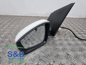 Gebruikte Buitenspiegel links Volkswagen Polo V (6R) 1.2 TSI Prijs € 75,00 Margeregeling aangeboden door Schaap & Bron