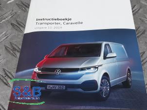 Gebruikte Instructie Boekje Volkswagen Transporter/Caravelle T6 Prijs € 35,00 Margeregeling aangeboden door Schaap & Bron