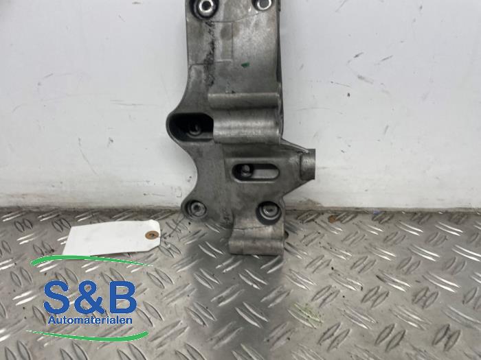 Gebruikte Dynamosteun boven Volkswagen LT II 2.8 TDI Prijs € 70,00 Margeregeling aangeboden door Schaap & Bron