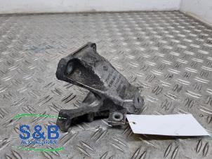 Gebruikte Motorsteun Audi A4 (B7) 3.2 FSI V6 30V Quattro Prijs € 25,00 Margeregeling aangeboden door Schaap & Bron