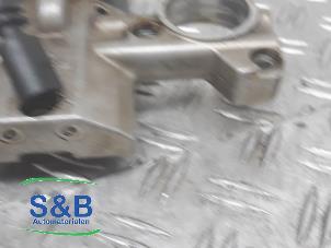 Gebruikte Nokkenashuis Volkswagen Passat (3B3) 4.0 W8 32V 4Motion Prijs € 150,00 Margeregeling aangeboden door Schaap & Bron