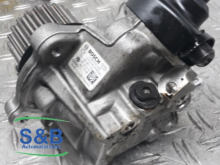 Gebruikte Hogedrukpomp Volkswagen Caddy III (2KA,2KH,2CA,2CH) 2.0 TDI 16V Prijs € 350,00 Margeregeling aangeboden door Schaap & Bron