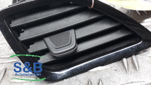 Gebruikte Luchtrooster Dashboard Opel Karl 1.0 12V Prijs € 20,00 Margeregeling aangeboden door Schaap & Bron