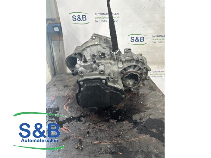 Versnellingsbak van een Volkswagen Polo V (6R) 1.4 TDI 12V 90 2016