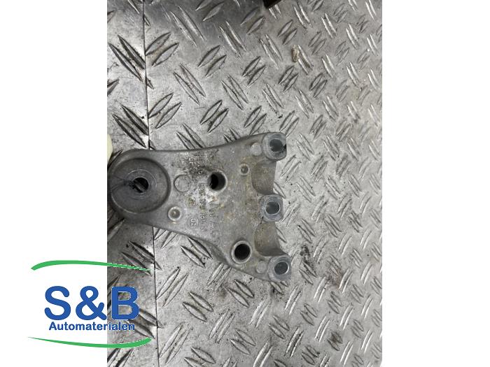 Gebruikte Motorrubber Volkswagen Polo Fun 1.4 16V 75 Prijs € 21,00 Margeregeling aangeboden door Schaap & Bron
