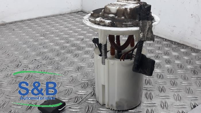Gebruikte Brandstofpomp module Peugeot 5008 I (0A/0E) 1.6 THP 16V Prijs € 45,00 Margeregeling aangeboden door Schaap & Bron