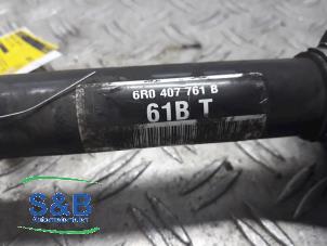 Gebruikte Aandrijfas links-voor Volkswagen Polo V (6R) 1.4 16V Prijs € 100,00 Margeregeling aangeboden door Schaap & Bron