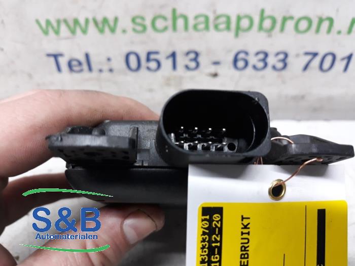 Dode hoek sensor van een Volkswagen Golf VII (AUA) 2.0 GTI 16V Performance Package 2019