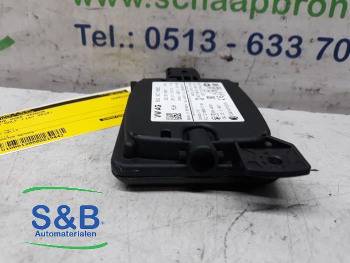 Dode hoek sensor van een Volkswagen Golf VII (AUA) 2.0 GTI 16V Performance Package 2019