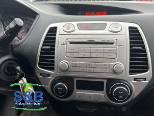 Gebruikte Radio Hyundai i20 1.4i 16V Prijs € 149,99 Margeregeling aangeboden door Schaap & Bron