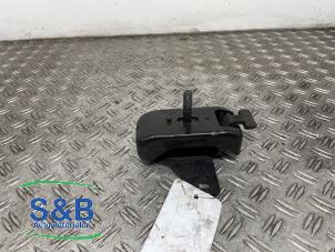 Gebruikte Motorrubber Volkswagen Amarok 2.0 TSI 16V Prijs € 36,00 Margeregeling aangeboden door Schaap & Bron