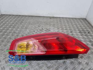 Gebruikte Achterlicht rechts Fiat Grande Punto (199) 1.4 16V Prijs € 30,00 Margeregeling aangeboden door Schaap & Bron
