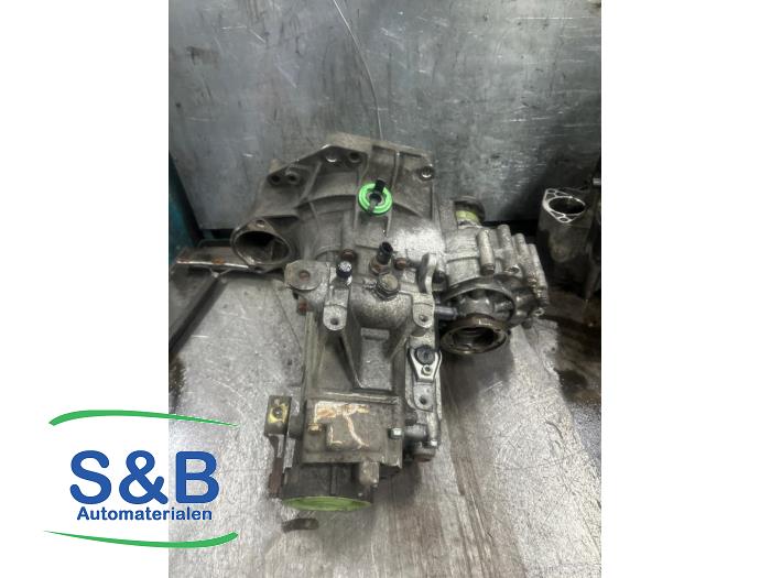 Gebruikte Versnellingsbak Volkswagen Caddy II (9K9A) 1.9 SDI Prijs € 225,00 Margeregeling aangeboden door Schaap & Bron
