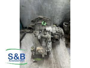 Gebruikte Versnellingsbak Volkswagen Caddy II (9K9A) 1.9 SDI Prijs € 225,00 Margeregeling aangeboden door Schaap & Bron