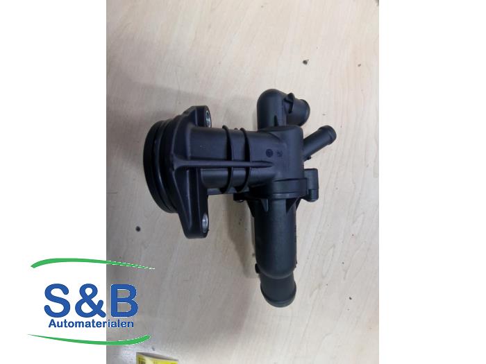 Gebruikte Thermostaathuis Volkswagen Polo V (6R) 1.2 TDI 12V BlueMotion Prijs € 46,55 Margeregeling aangeboden door Schaap & Bron