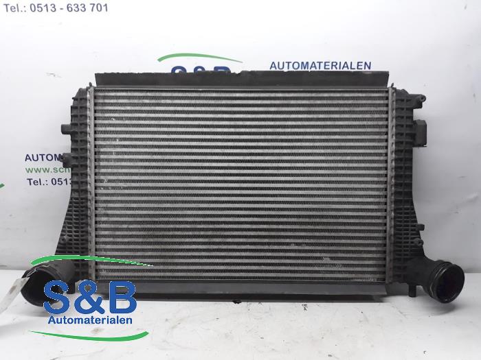 Gebruikte Intercooler Volkswagen Passat Variant (3C5) 2.0 TDI 16V 170 Prijs € 70,00 Margeregeling aangeboden door Schaap & Bron
